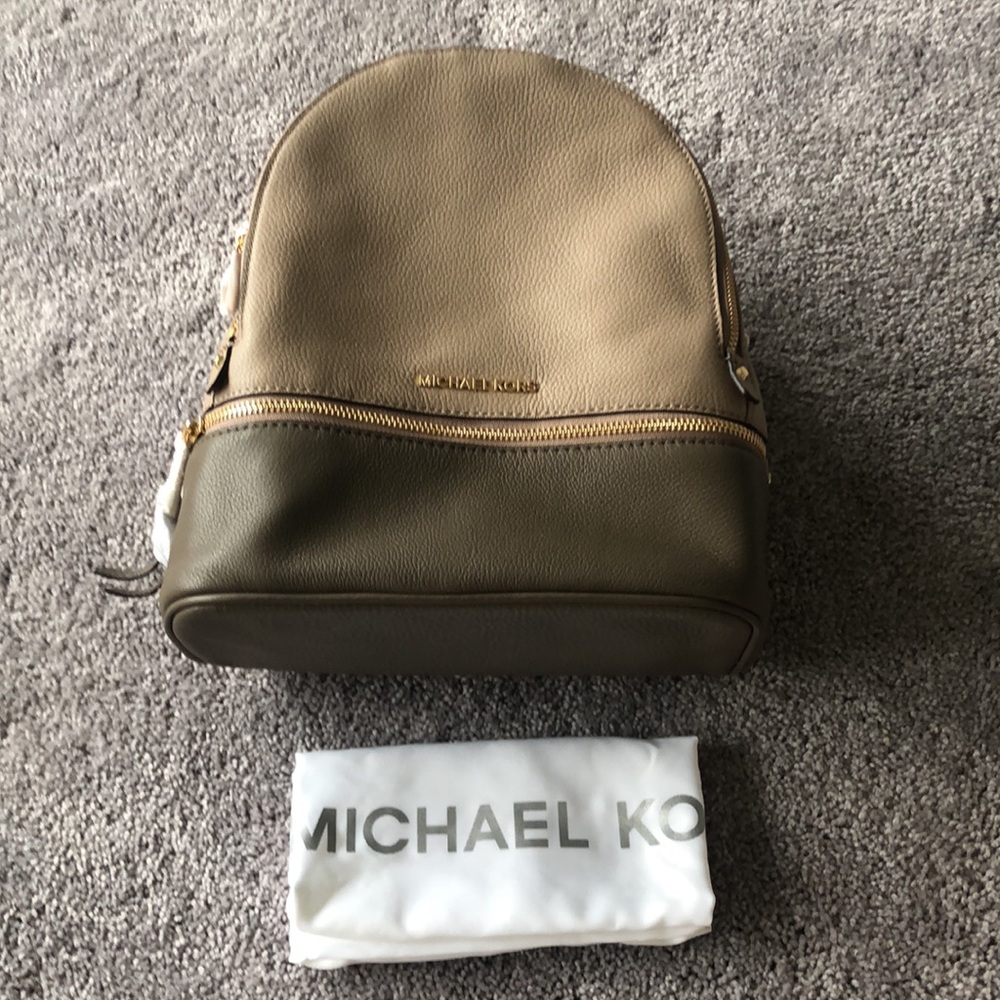 Michael Kors backpack - Picture 5 of 12